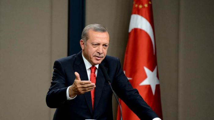 Erdoğan: Milletin sınıfta bıraktığını baş tacı edemeyiz